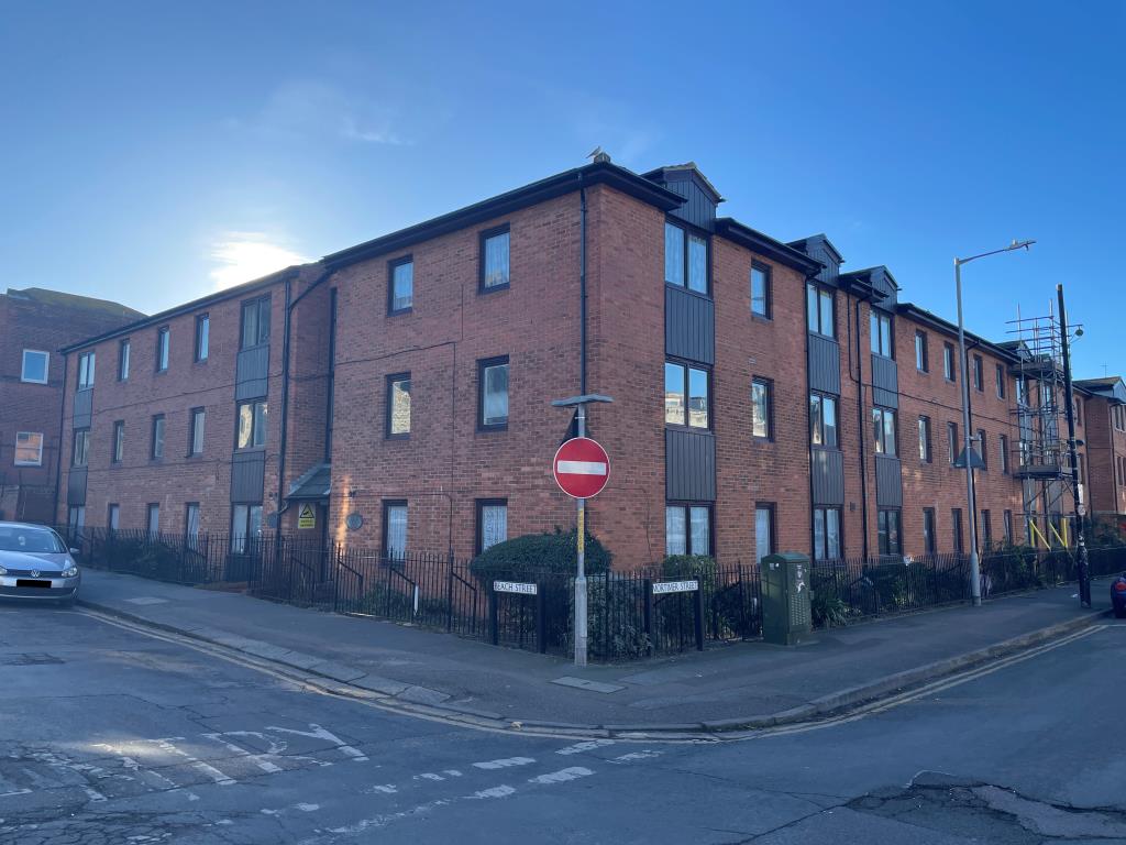 LOT 33 AUCTION 247 ONEBEDROOM FLAT FOR IMPROVEMENT